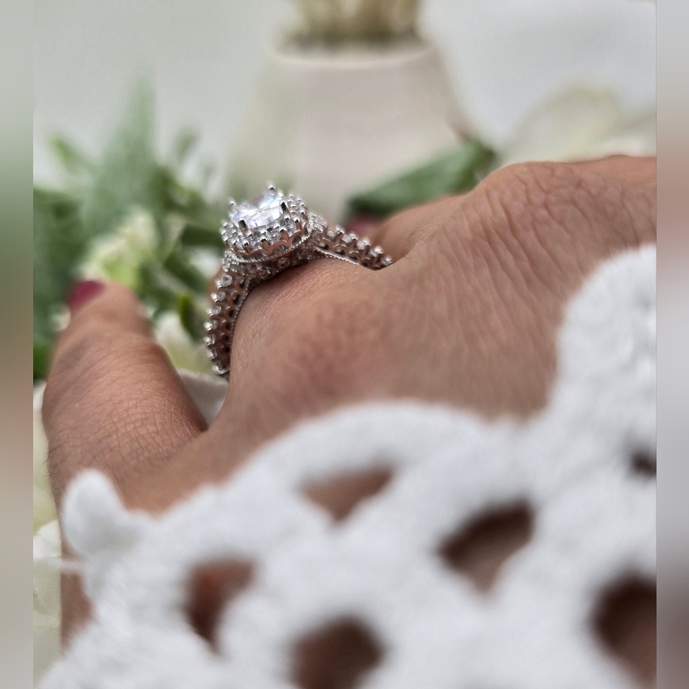 🥰 VINTAGE HALO ENG. RING - Picture 6 of 8